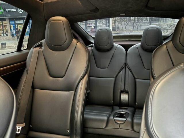 Черный Тесла Модель Х, объемом двигателя 0 л и пробегом 94 тыс. км за 25999 $, фото 9 на Automoto.ua