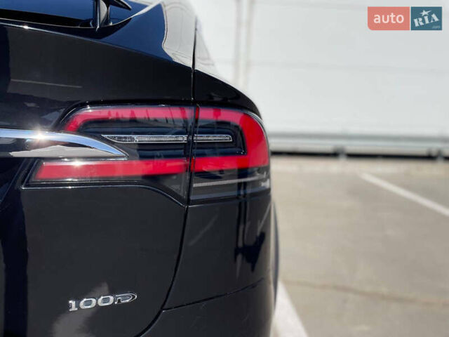 Черный Тесла Модель Х, объемом двигателя 0 л и пробегом 118 тыс. км за 33000 $, фото 8 на Automoto.ua