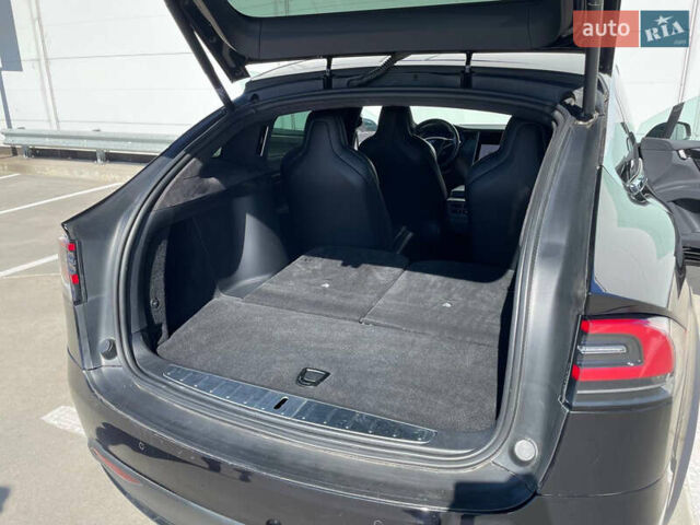 Черный Тесла Модель Х, объемом двигателя 0 л и пробегом 118 тыс. км за 33000 $, фото 16 на Automoto.ua