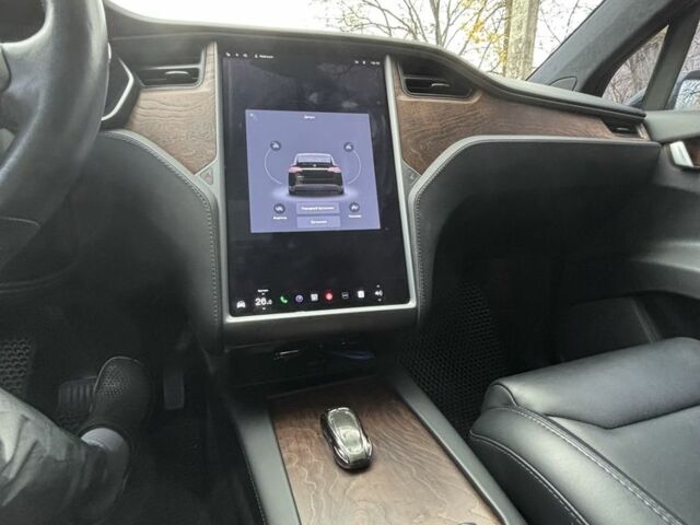 Черный Тесла Модель Х, объемом двигателя 0 л и пробегом 94 тыс. км за 25999 $, фото 10 на Automoto.ua