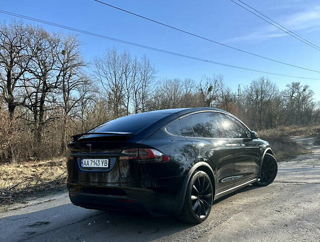 Черный Тесла Модель Х, объемом двигателя 0 л и пробегом 60 тыс. км за 39000 $, фото 1 на Automoto.ua