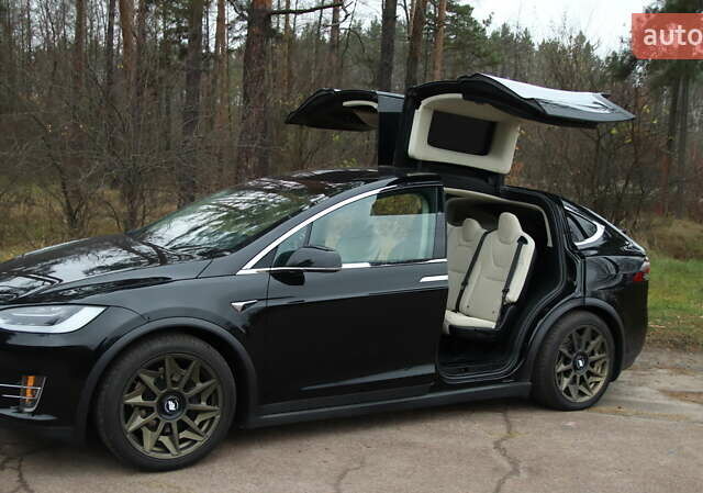 Чорний Тесла Модель Х, об'ємом двигуна 0 л та пробігом 125 тис. км за 27000 $, фото 13 на Automoto.ua