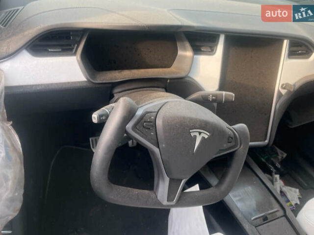Черный Тесла Модель Х, объемом двигателя 0 л и пробегом 170 тыс. км за 17999 $, фото 6 на Automoto.ua
