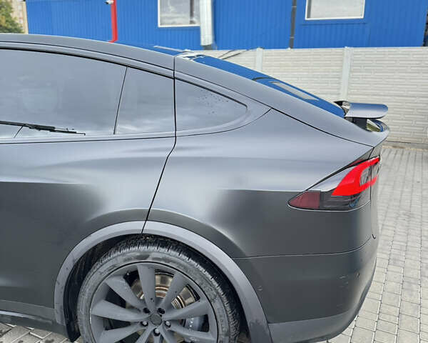 Чорний Тесла Модель Х, об'ємом двигуна 0 л та пробігом 174 тис. км за 31500 $, фото 12 на Automoto.ua