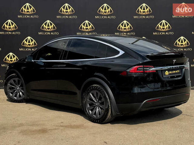Черный Тесла Модель Х, объемом двигателя 0 л и пробегом 94 тыс. км за 26900 $, фото 4 на Automoto.ua