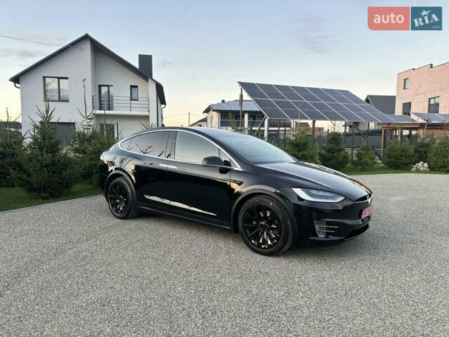 Черный Тесла Модель Х, объемом двигателя 0 л и пробегом 100 тыс. км за 21499 $, фото 4 на Automoto.ua
