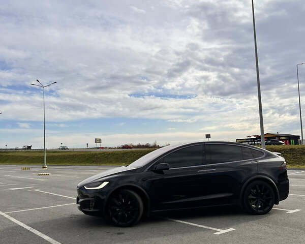 Черный Тесла Модель Х, объемом двигателя 0 л и пробегом 103 тыс. км за 34999 $, фото 2 на Automoto.ua