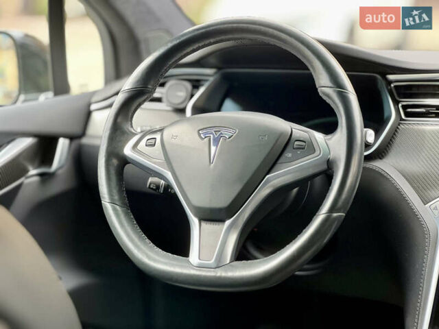 Черный Тесла Модель Х, объемом двигателя 0 л и пробегом 109 тыс. км за 29950 $, фото 58 на Automoto.ua