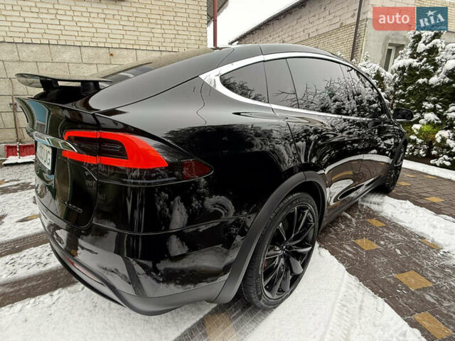 Чорний Тесла Модель Х, об'ємом двигуна 0 л та пробігом 33 тис. км за 30800 $, фото 8 на Automoto.ua