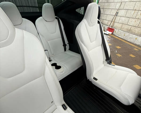 Чорний Тесла Модель Х, об'ємом двигуна 0 л та пробігом 33 тис. км за 30800 $, фото 19 на Automoto.ua