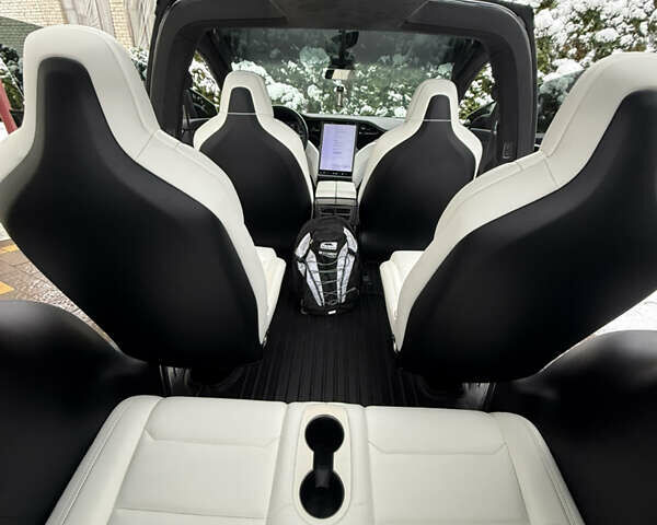 Чорний Тесла Модель Х, об'ємом двигуна 0 л та пробігом 33 тис. км за 30800 $, фото 25 на Automoto.ua