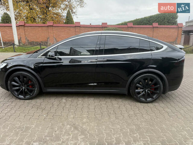 Черный Тесла Модель Х, объемом двигателя 0 л и пробегом 28 тыс. км за 29777 $, фото 11 на Automoto.ua