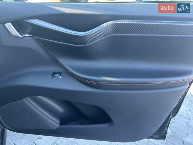 Черный Тесла Модель Х, объемом двигателя 0.2 л и пробегом 150 тыс. км за 37500 $, фото 5 на Automoto.ua