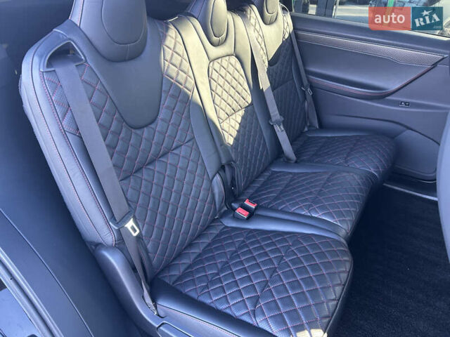 Черный Тесла Модель Х, объемом двигателя 0.2 л и пробегом 150 тыс. км за 37500 $, фото 22 на Automoto.ua