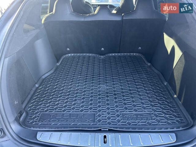 Черный Тесла Модель Х, объемом двигателя 0.2 л и пробегом 150 тыс. км за 37500 $, фото 3 на Automoto.ua