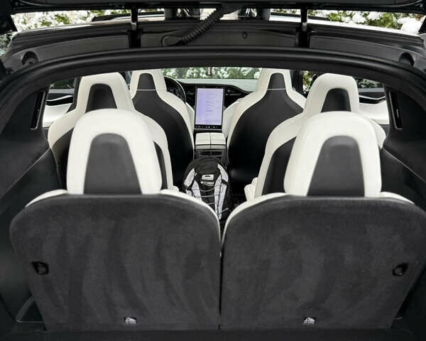 Чорний Тесла Модель Х, об'ємом двигуна 0 л та пробігом 33 тис. км за 30800 $, фото 29 на Automoto.ua