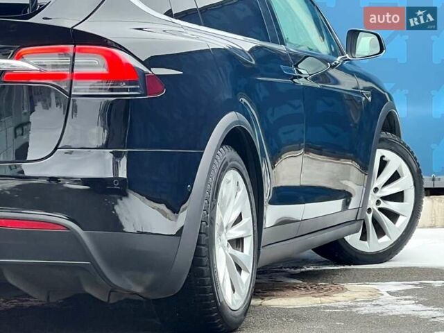 Черный Тесла Модель Х, объемом двигателя 0 л и пробегом 94 тыс. км за 26800 $, фото 17 на Automoto.ua