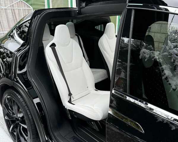 Чорний Тесла Модель Х, об'ємом двигуна 0 л та пробігом 33 тис. км за 30800 $, фото 13 на Automoto.ua