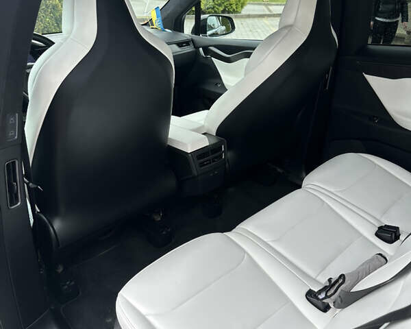 Чорний Тесла Модель Х, об'ємом двигуна 0 л та пробігом 70 тис. км за 35000 $, фото 14 на Automoto.ua