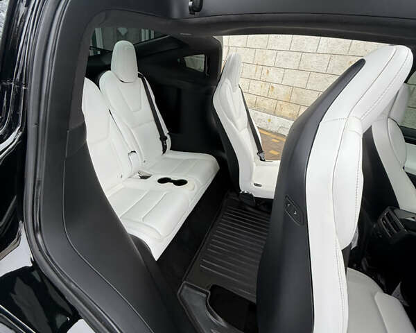 Чорний Тесла Модель Х, об'ємом двигуна 0 л та пробігом 33 тис. км за 30800 $, фото 18 на Automoto.ua