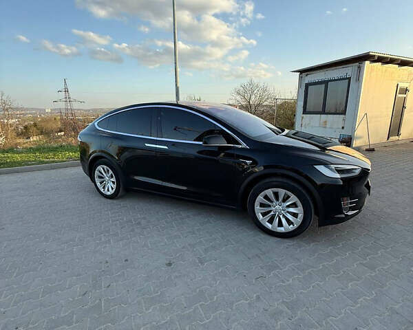 Черный Тесла Модель Х, объемом двигателя 0 л и пробегом 63 тыс. км за 28000 $, фото 5 на Automoto.ua