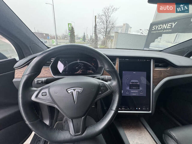 Черный Тесла Модель Х, объемом двигателя 0 л и пробегом 61 тыс. км за 39500 $, фото 24 на Automoto.ua