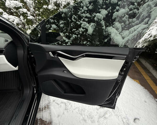 Чорний Тесла Модель Х, об'ємом двигуна 0 л та пробігом 33 тис. км за 30800 $, фото 16 на Automoto.ua