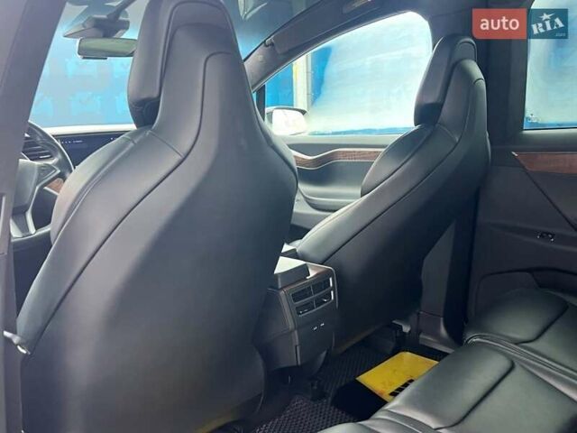 Черный Тесла Модель Х, объемом двигателя 0 л и пробегом 94 тыс. км за 26800 $, фото 54 на Automoto.ua