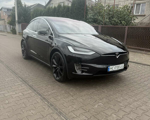 Черный Тесла Модель Х, объемом двигателя 0 л и пробегом 28 тыс. км за 29777 $, фото 7 на Automoto.ua
