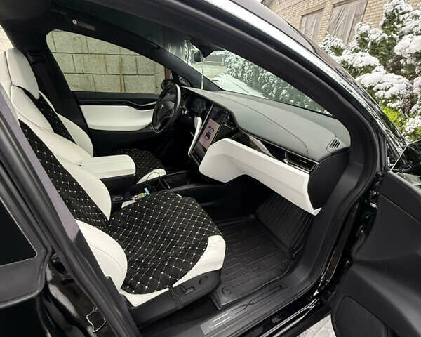 Чорний Тесла Модель Х, об'ємом двигуна 0 л та пробігом 33 тис. км за 30800 $, фото 17 на Automoto.ua