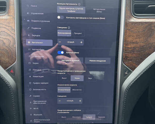 Черный Тесла Модель Х, объемом двигателя 0 л и пробегом 61 тыс. км за 39500 $, фото 26 на Automoto.ua