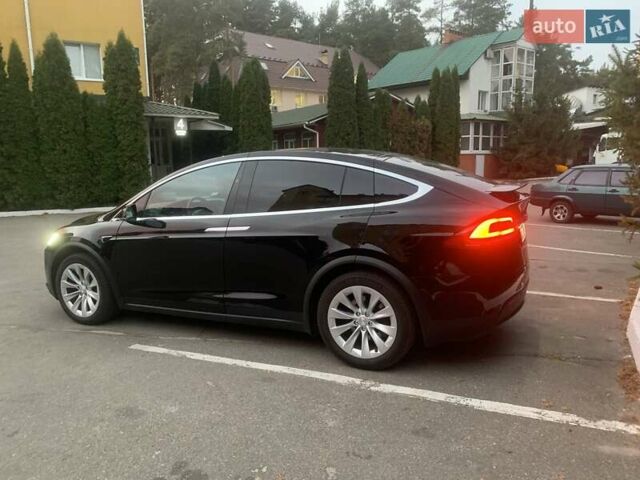 Черный Тесла Модель Х, объемом двигателя 0 л и пробегом 93 тыс. км за 28900 $, фото 9 на Automoto.ua
