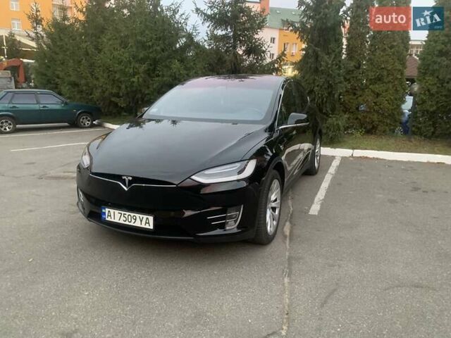 Черный Тесла Модель Х, объемом двигателя 0 л и пробегом 93 тыс. км за 28900 $, фото 2 на Automoto.ua