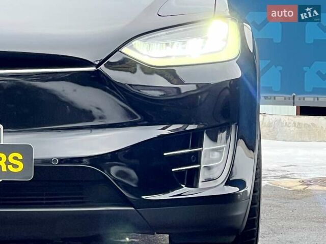 Черный Тесла Модель Х, объемом двигателя 0 л и пробегом 94 тыс. км за 26800 $, фото 11 на Automoto.ua