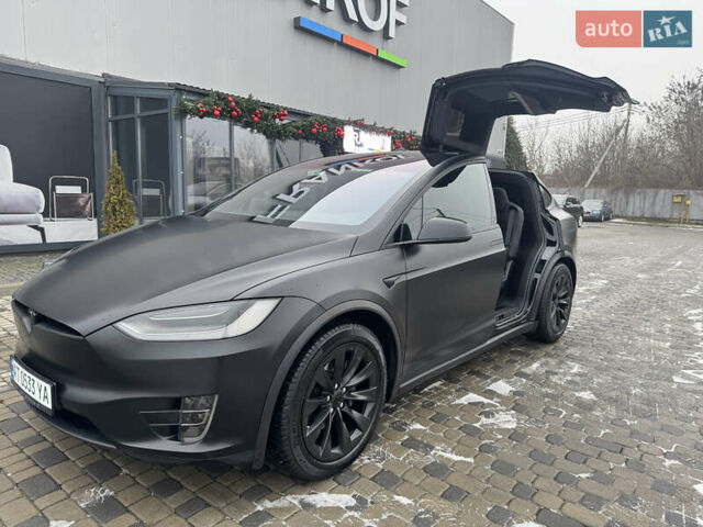Черный Тесла Модель Х, объемом двигателя 0 л и пробегом 61 тыс. км за 39500 $, фото 17 на Automoto.ua