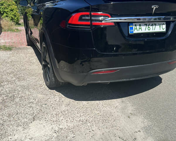 Черный Тесла Модель Х, объемом двигателя 0 л и пробегом 83 тыс. км за 41000 $, фото 6 на Automoto.ua