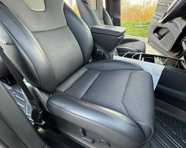 Черный Тесла Модель Х, объемом двигателя 0 л и пробегом 63 тыс. км за 28000 $, фото 27 на Automoto.ua