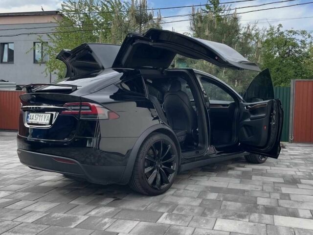 Чорний Тесла Модель Х, об'ємом двигуна 0 л та пробігом 31 тис. км за 76600 $, фото 5 на Automoto.ua