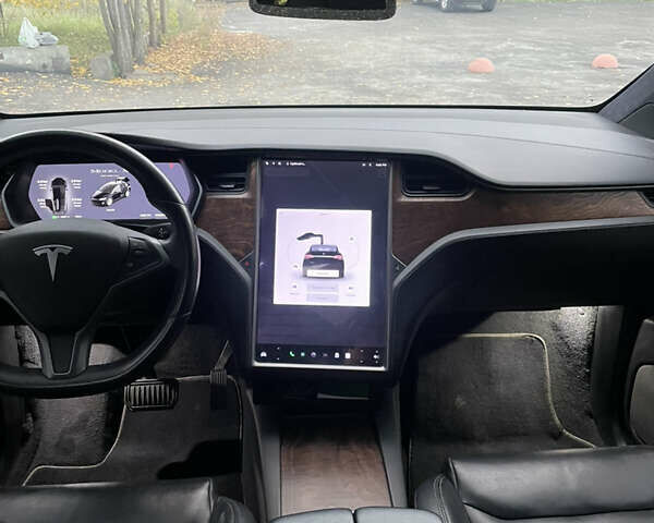 Черный Тесла Модель Х, объемом двигателя 0 л и пробегом 78 тыс. км за 31000 $, фото 20 на Automoto.ua