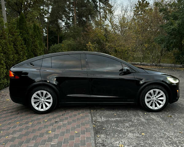 Черный Тесла Модель Х, объемом двигателя 0 л и пробегом 78 тыс. км за 31000 $, фото 32 на Automoto.ua