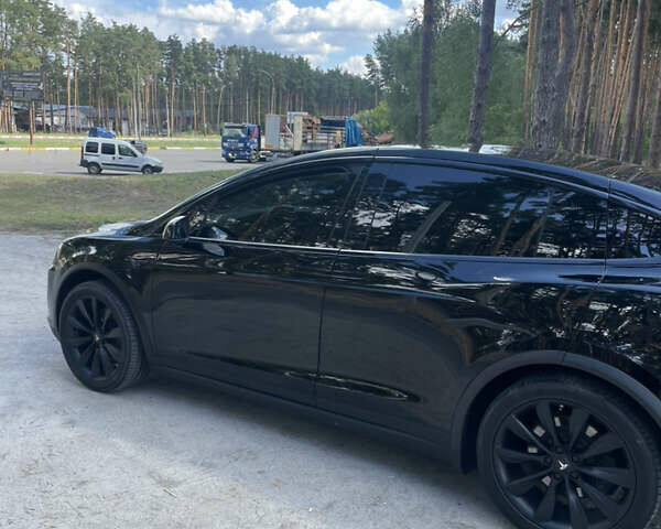 Черный Тесла Модель Х, объемом двигателя 0 л и пробегом 59 тыс. км за 43500 $, фото 3 на Automoto.ua