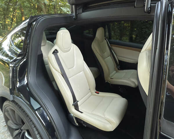 Черный Тесла Модель Х, объемом двигателя 0 л и пробегом 81 тыс. км за 36500 $, фото 19 на Automoto.ua