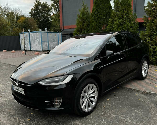Черный Тесла Модель Х, объемом двигателя 0 л и пробегом 78 тыс. км за 31000 $, фото 33 на Automoto.ua