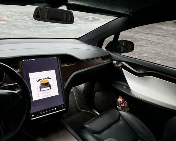 Черный Тесла Модель Х, объемом двигателя 0 л и пробегом 78 тыс. км за 31000 $, фото 54 на Automoto.ua