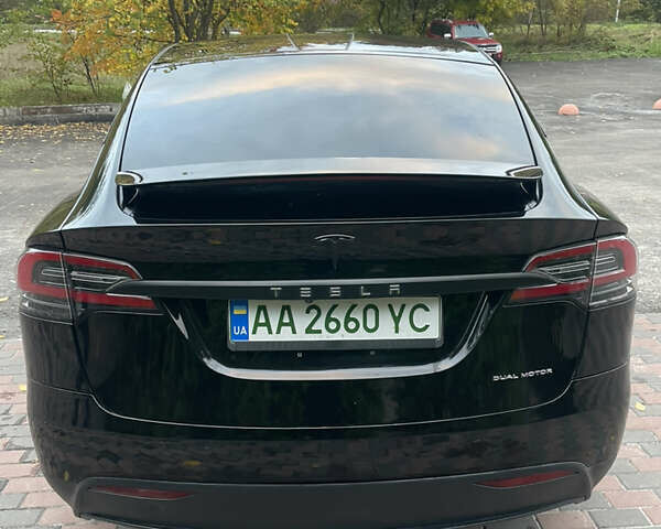 Черный Тесла Модель Х, объемом двигателя 0 л и пробегом 78 тыс. км за 31000 $, фото 11 на Automoto.ua