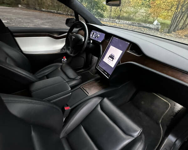 Черный Тесла Модель Х, объемом двигателя 0 л и пробегом 78 тыс. км за 31000 $, фото 43 на Automoto.ua