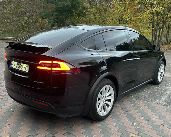 Черный Тесла Модель Х, объемом двигателя 0 л и пробегом 78 тыс. км за 31000 $, фото 13 на Automoto.ua