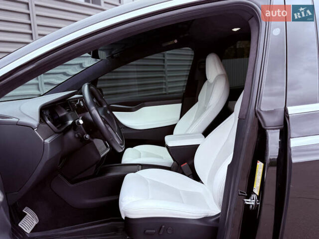 Черный Тесла Модель Х, объемом двигателя 0 л и пробегом 78 тыс. км за 34990 $, фото 28 на Automoto.ua