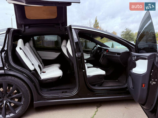 Черный Тесла Модель Х, объемом двигателя 0 л и пробегом 78 тыс. км за 34990 $, фото 40 на Automoto.ua