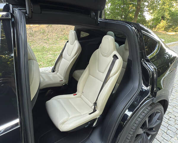 Черный Тесла Модель Х, объемом двигателя 0 л и пробегом 81 тыс. км за 36500 $, фото 16 на Automoto.ua